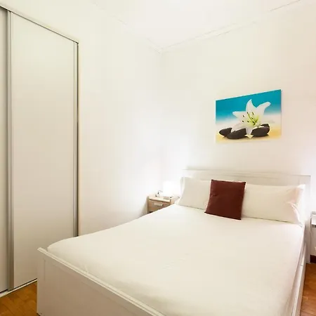 Stay U-Nique Apartments Lope De Vega Barcelona Exterior photo
